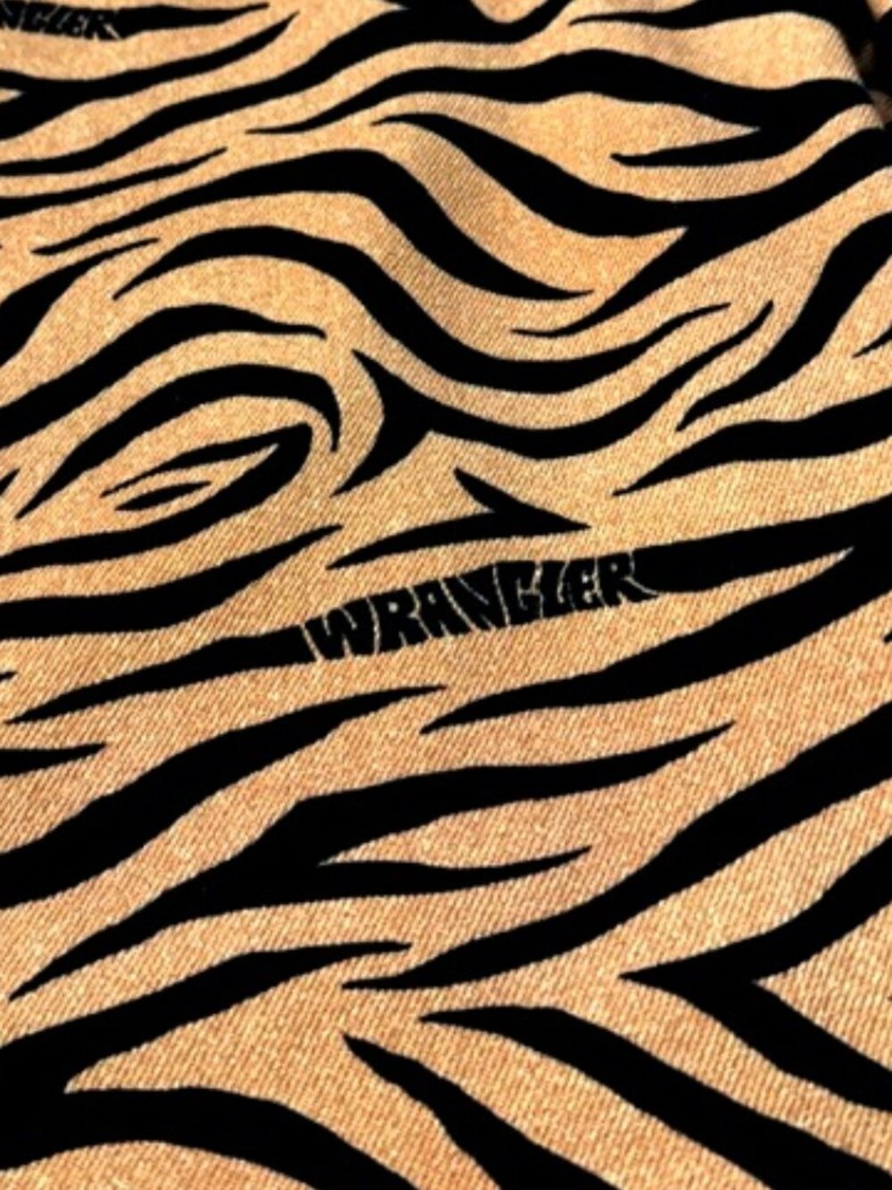 Wrangler 603 Wild West High Rise Straight Jeans Purr Tiger Print Size 30 NWT - Picture 4 of 6